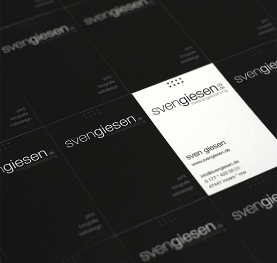 Sven Giessen's Black and White Business Card